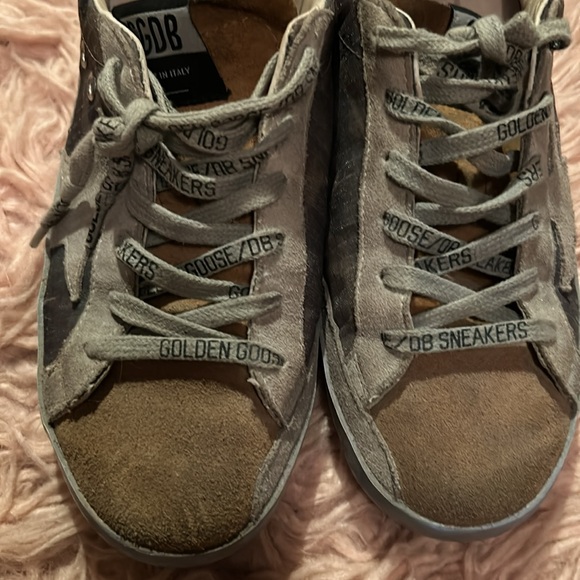 Golden goose worn in good condition! Camo size 6 ! Super cute - Picture 2 of 10